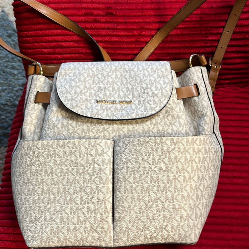 Women Michael Kors backpack